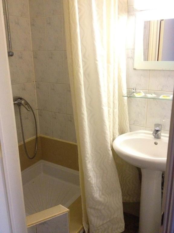 بروكسل Hotel Stalingrad الغرفة الصورة